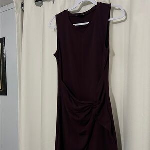Chic Sleeveless Midi Dress in Deep Purple